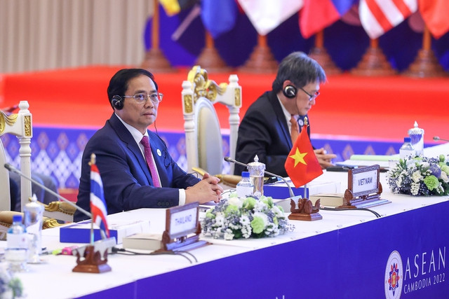 Thủ tướng đề nghị Thái Lan đẩy nhanh việc cấp phép cho hoa quả Việt Nam xuất khẩu